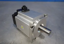OMRON SERVO MOTOR  -  R88M-K75030T-S2