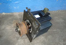 YASKAWA SERVO MOTOR  -  SGMG-20AABB