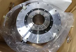 YASKAWA ELECTRIC AC SERVO MOTOR  -  SGMCS-80M3A31