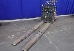 THE RAYMOND CORPORATION 8000 LBS ELECTRIC PALLET JACK