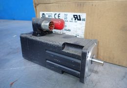 ALLEN BRADLEY .62 KW AC SERVO MOTOR  -  MPL-A220T-V074AA