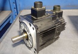YASKAWA AC SERVO MOTOR  -  SGMGH-05P2A6D