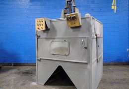 65" X 65" X 24" BLAST CABINET