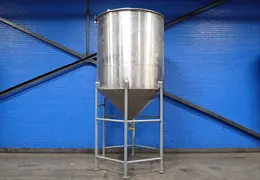 1667 GALLONS S/S TANK