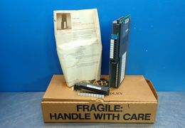 ALLEN BRADLEY DIGITAL INPUT MODULE  -  1771-IB