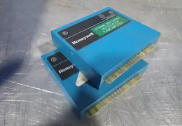 HONEYWELL FLAME AMPLIFIER MODULE   -  R7847C1005