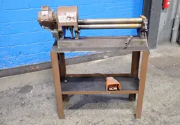 ROLL FORMING MACHINE