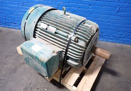 RELIANCE ELECTRIC 200 HP MOTOR