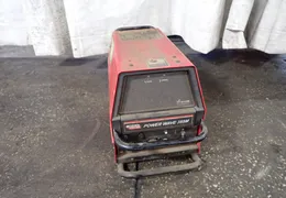 LINCOLN 350 A WELDER  -  POWER WAVE 355