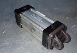 PARKER 250PSI HYDRAULIC CYLINDER   -  3.25BB4MA3U14A04.75