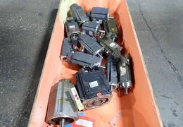 SERVO MOTORS