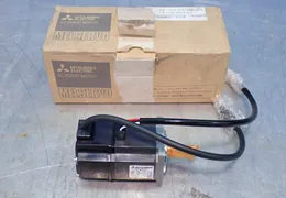 MITSUBISHI 3000RPM AC SERVO MOTOR  -  HC-KFS23K
