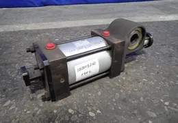 PARKER 140 PSI HYDRAULIC CYLINDER  -  F6724208