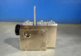 MANIFOLD ASSEMBLEY