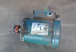 RELIANCE ELECTRIC 1 HP MOTOR   -  P14H1448H