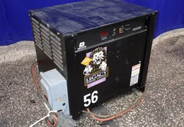 INDUSTRIAL BATTERY CHARGERS 24 V / 475 AH BATTERY CHARGER  -  DLG3B24-475