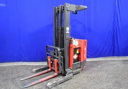 RAYMOND 3000 LBS ELECTRIC STAND UP FORK LIFT  -  EASI R30TT