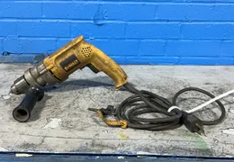 DEWALT INDUSTRIES DRILL  -  DW235G
