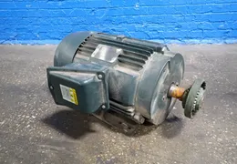 TOSHIBA 15 HP MOTOR  -  0152SDSR41A-P