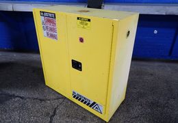 JUSTRITE 30 GAL FLAMMABLE LIQUID STORAGE CABINET  -  893000