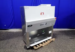LABGARD BIOLOGICAL SAFETY CABINET  -  NU-425-400