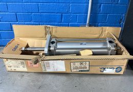 SMC 1.0 MPA TIE ROD PNEUMATIC CYLINDER  -  CA2F80-10-DCI276GI