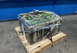 HAWKER BATTERY  -  EO-583