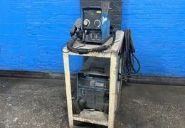 MILLER 450 A WELDER   -  INVISION 456MP