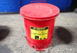 JUSTRITE 10 GAL OIL WASTE CAN   -  09300