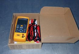 FLUKE THERMOCOUPLE CALIBRATOR  -  714B