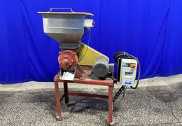 MEADOWS MILLS INC 5 HP BURR MILL