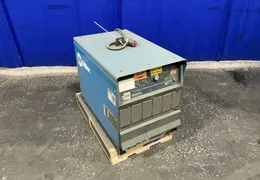 MILLER 450 A WELDER  -  DELTAWELD 452