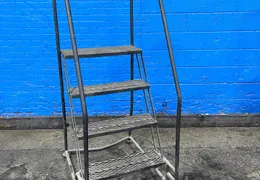 4 STEPS PORTABLE STAIRS