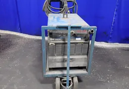 MILLER 650 A WELDER   -  DELTAWELD 652