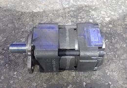 BUCHER HYDRAULICS 320 BAR INTERNAL GEAR PUMP  -  QX43-032R367