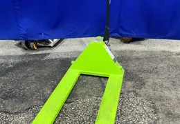 ULINE 5500 LBS PALLET JACK  -  H-2708