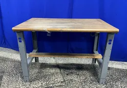 30”X48” WORK BENCH