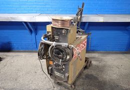 HOBART WELDER  -  FABRICATOR