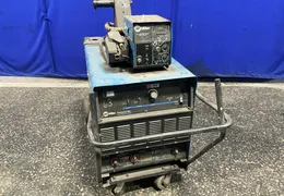 MILLER 450 A WELDER  -  DELTAWELD 452