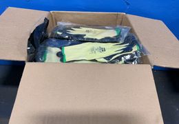 NORTH GLOVES