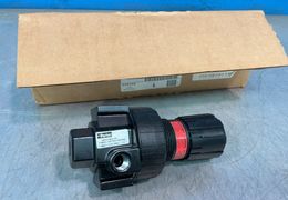 PARKER 3/8" REGULATOR   -  06R218AC1R