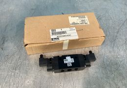 PARKER 145 PSI 3/8" SOLENOID VALVE   -  B522BB549C