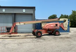 JLG INDUSTRIES 1000 LBS PROPANE TELESCOPING MAN LIFT   -  800A