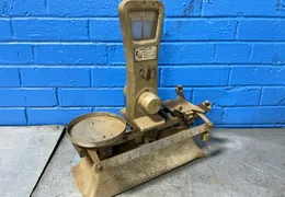 THE EXACT WEIGHT SCALE SCALE CO. 5 LBS OVER UNDER SCALE  -  100