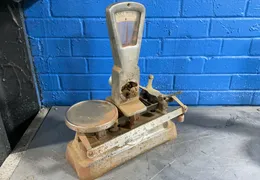 THE EXACT WEIGHT SCALE SCALE CO. 1 LB OVER UNDER SCALE  -  42