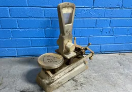 THE EXACT WEIGHT SCALE SCALE CO. 1 LB OVER UNDER SCALE  -  42