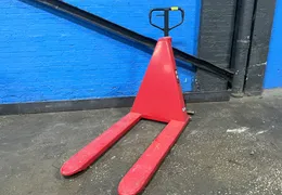 ULINE 3000 LBS PALLET JACK   -  H-5441