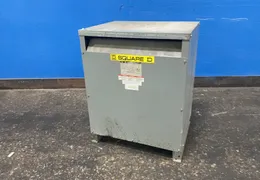 SQUARE D 112.5 KVA TRANSFORMER  -  EE112T3H