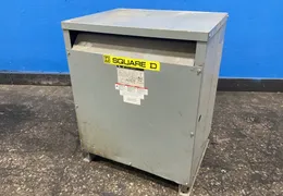 SQUARE D 112.5 KVA TRANSFORMER  -  EE112T3H
