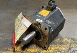 FANUC 3000RPM AC SERVO MOTOR  -  A06B-0243-B100